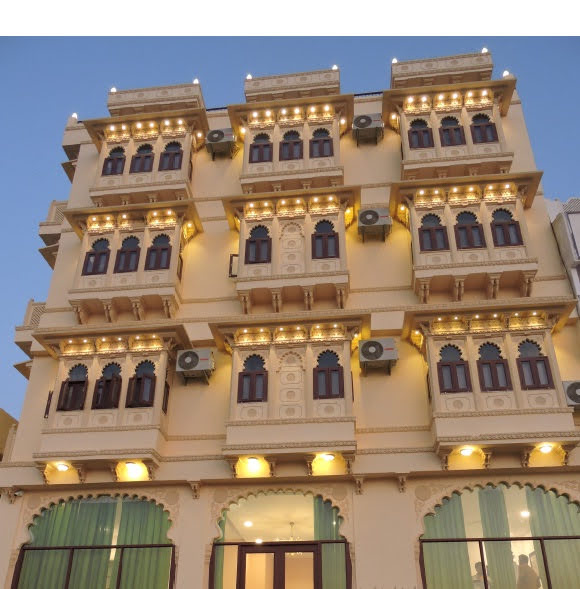 lake view heritage hotel
